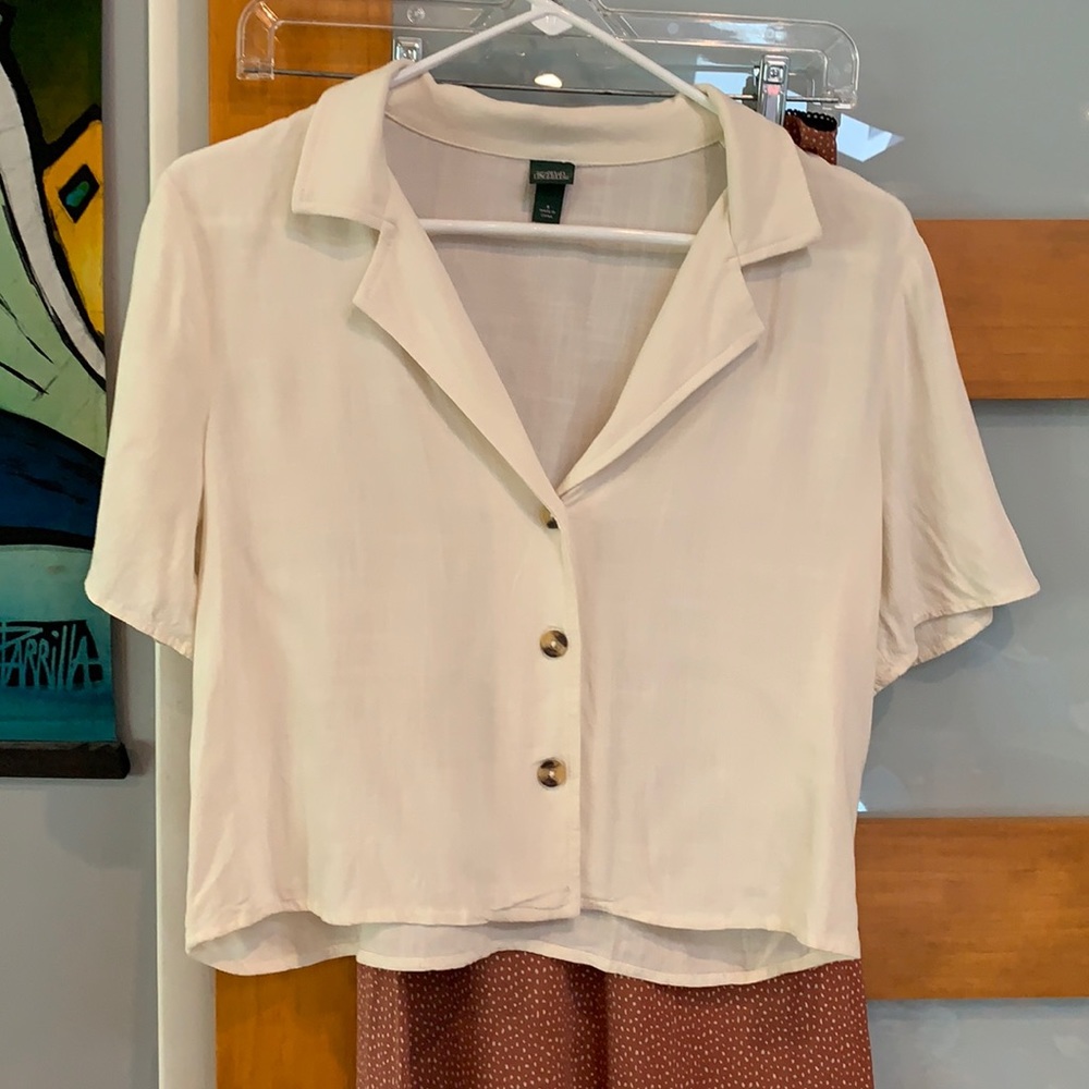 Linen Cropped Button Down